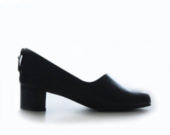 blog picture of a woman's 1 inch heel shoe