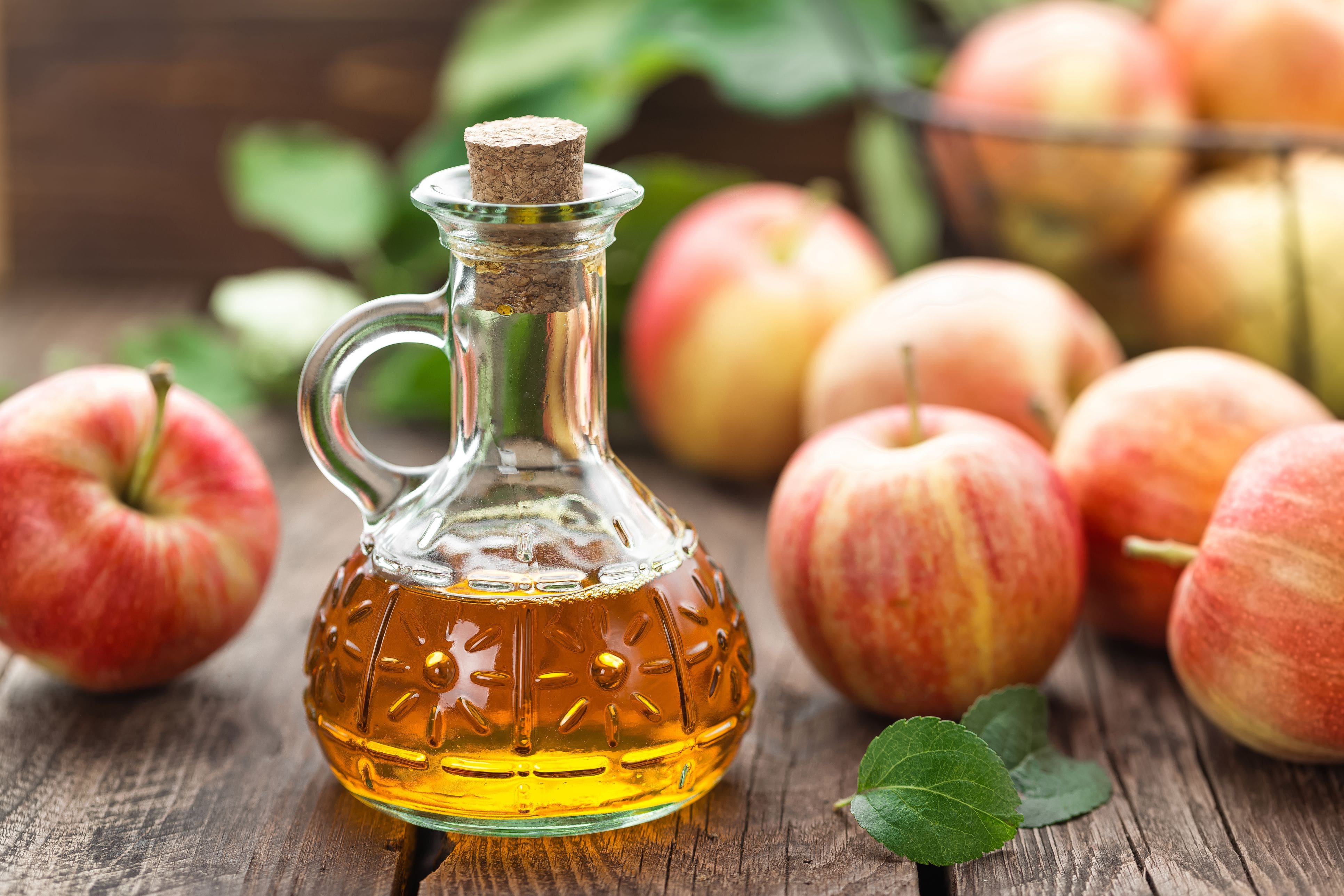 apple-cider-vinegar-royalty-free-image-614444404-1542818076